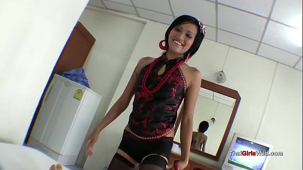 Nyepongin Abis-abisan Sama Cewek Thailand Seksi Bikin Merem Melek