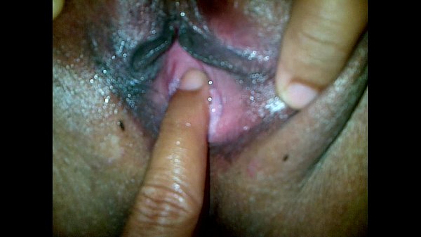Mami Indonesia, Bokong Gede, Memek Basah, Dijari Empat, Digenjot Keras Sampai Meraung