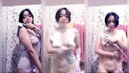 Nonton Miss Vie Mandi Telanjang, Live Show Mango Bikin Greget