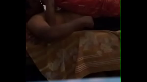 Desi Istri Lagi Nungging Di Atas, Siap Digetarkan