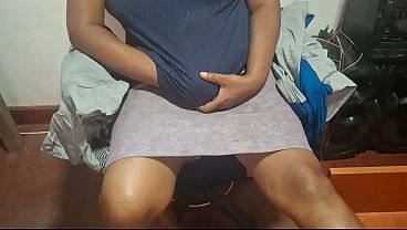 Ibu Tiri India Desi, Rahasia Panas Di Balik Pintu Kamar