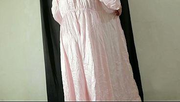 Bokep Indo Nyobain Dress Baru, Pantat Gede Montok Bikin Muncrat