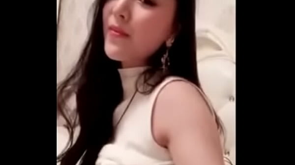 Cewek Indonesia Lagi Mainin Memek Sendiri Sampe Basah Kuyup.