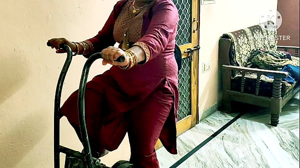 Bokep India, Bini Orang Lagi Ngewe Sama Bocah Gym, Crot Di Mana-mana