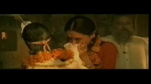 Lagu Hindi Romantis – Makin Basah Makin Dalam, Kita Di Sini Di Momen Panas Ini