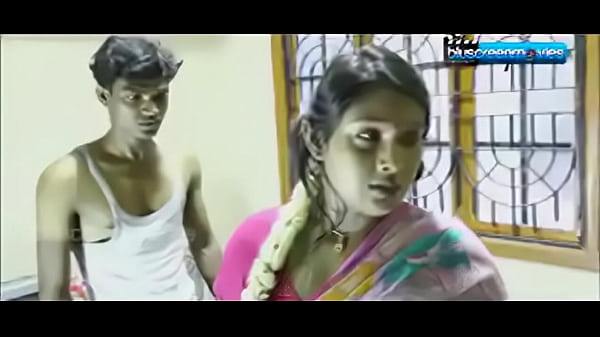 Aunty India Selatan Menggoda Pria Desi Dengan Gaya Nakal Dan Seksi