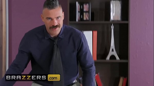 Big Tits Di Kantor – Monique Alexander & Charles Dera – Bos Dikontrol Dari Jauh – Brazzers